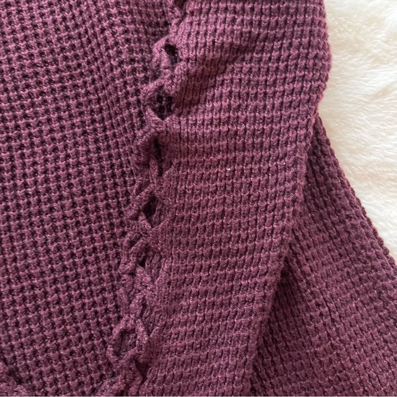 AMERICAN EAGLE Maroon sweater with arm cutouts - Picture 8 of 8